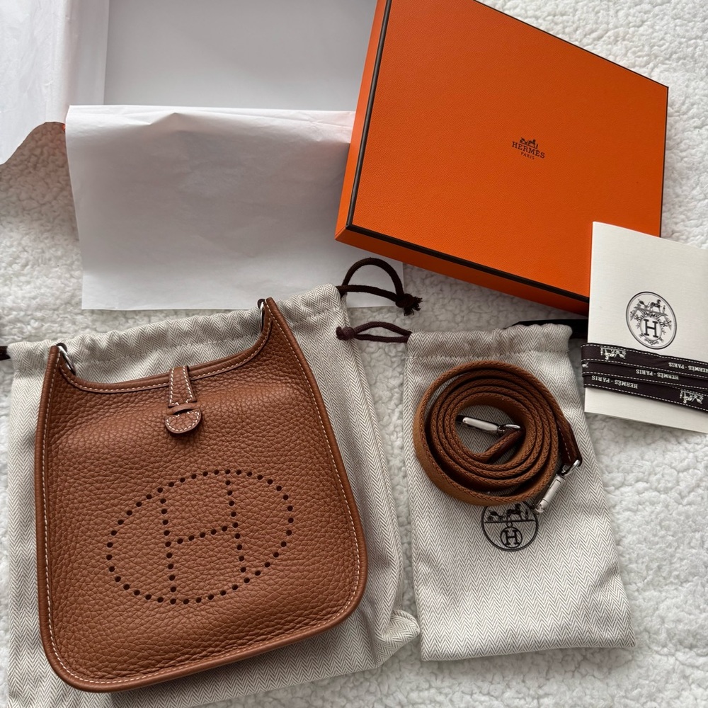 HERMÈS BAG